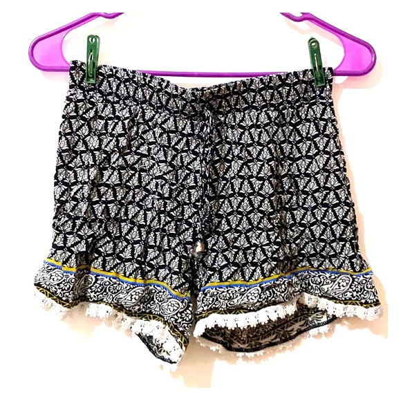 Lace Boho Shorts | Black - Picture 1 of 4